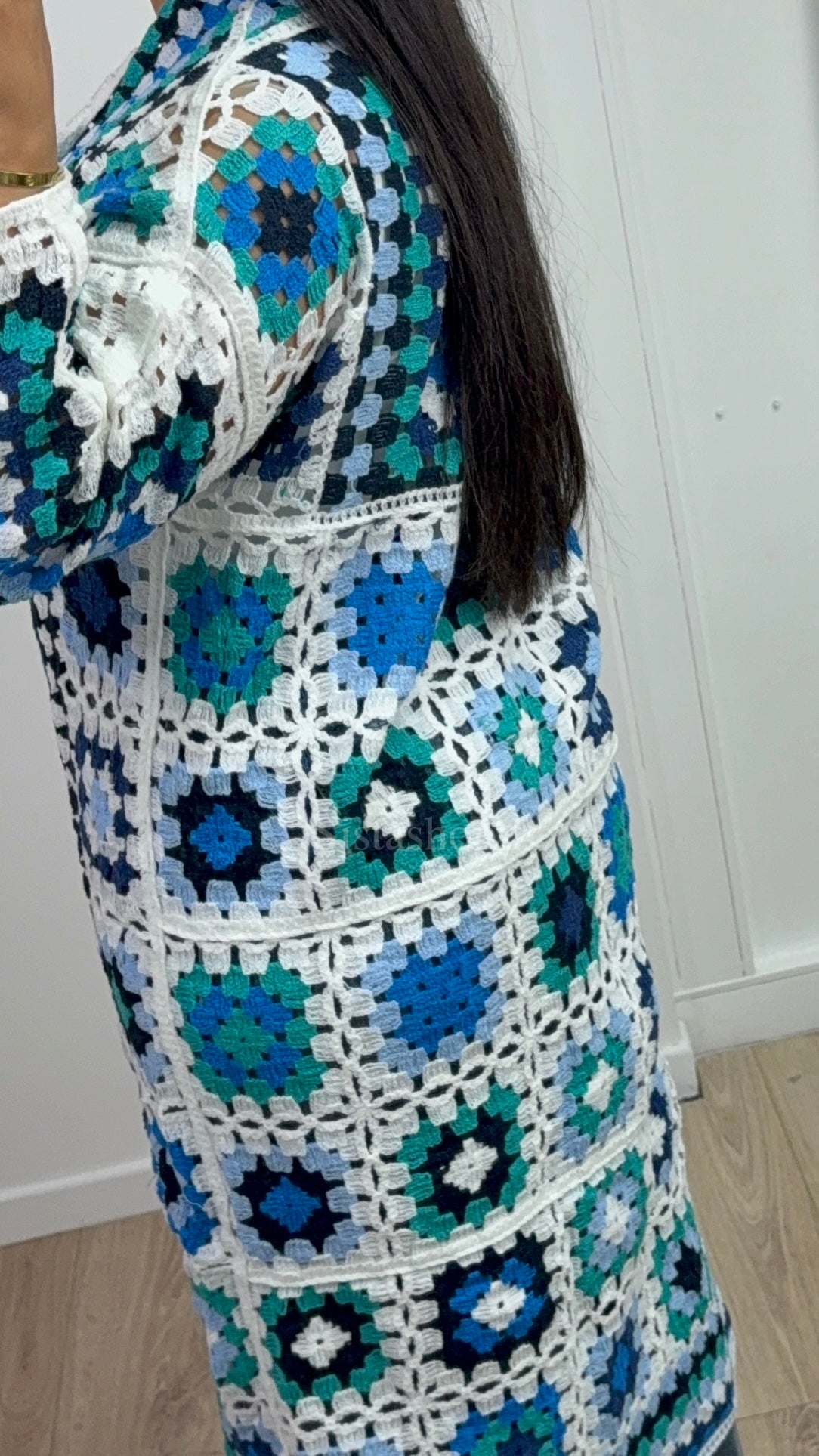 Gilet crochet à fleurs long Bleu