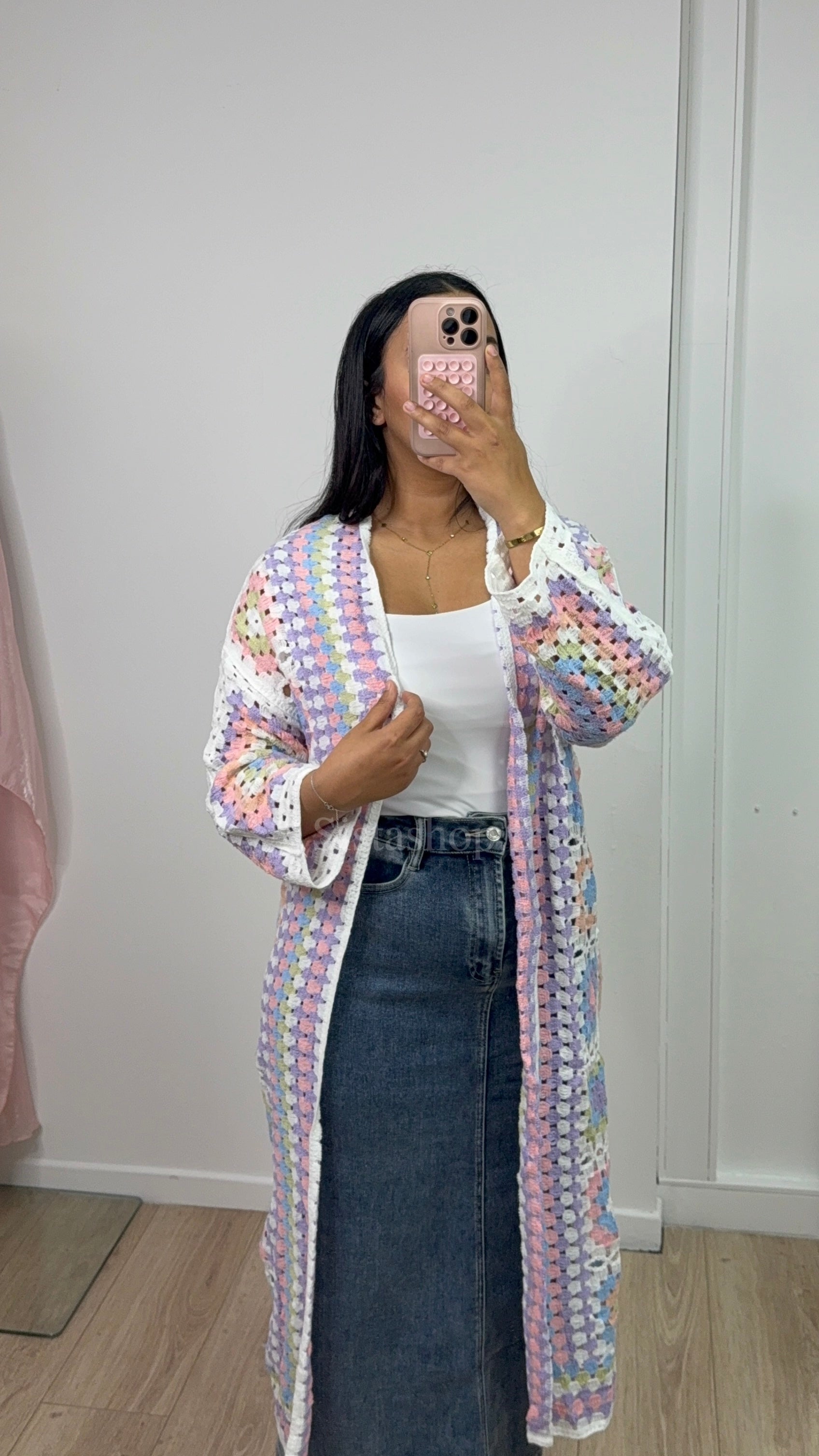 Gilet crochet à fleurs long Pastel