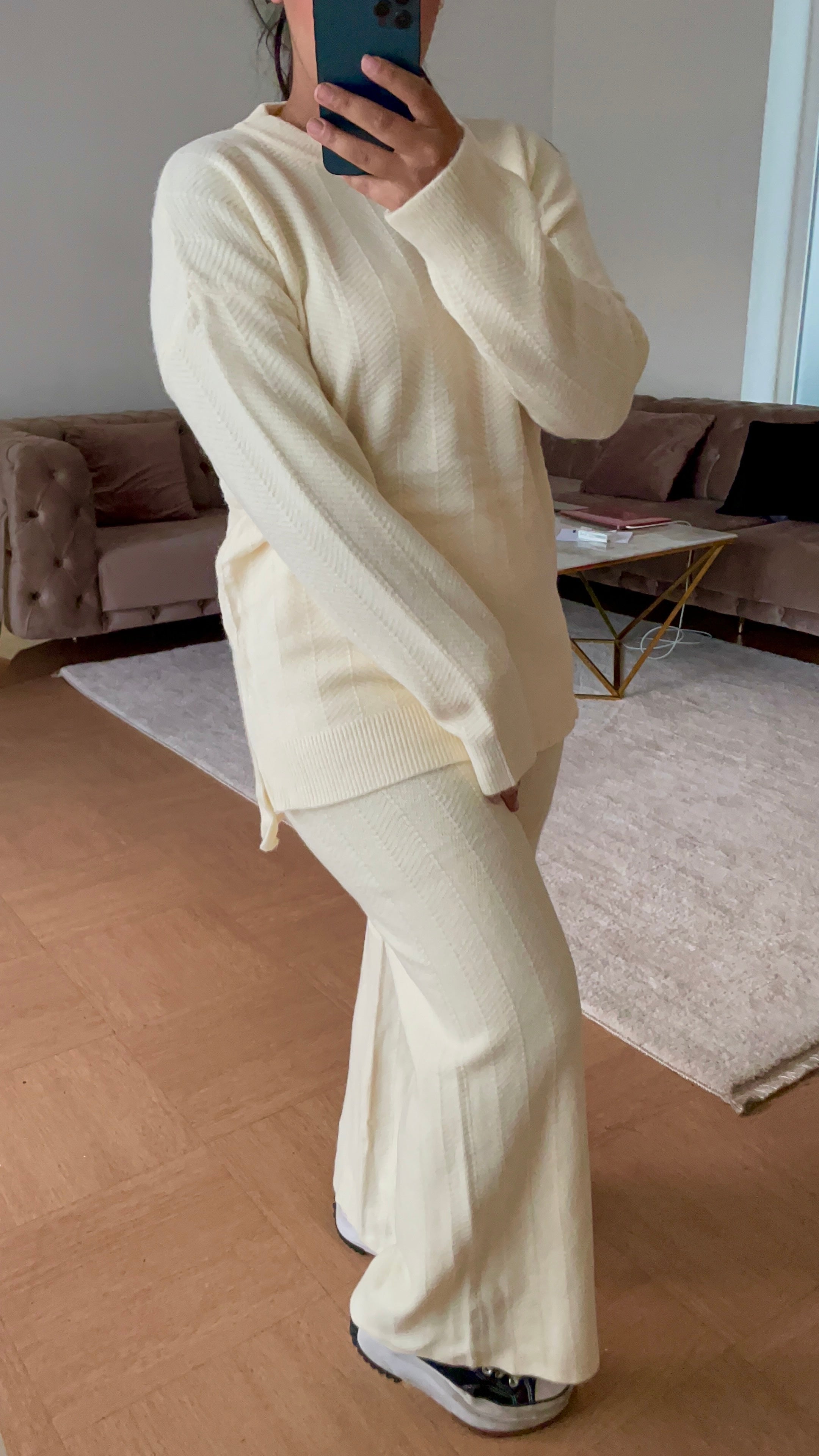 Ensemble pull Sofia